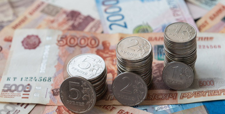 Средняя зарплата в декабре повысилась на 40 тысяч рублей