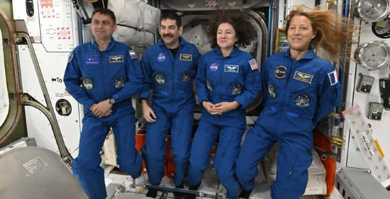 На МКС прибыл экипаж Crew-12