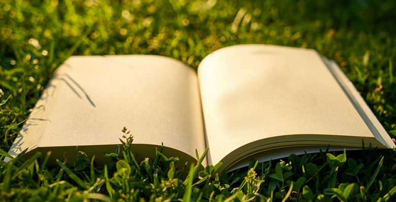 Писатели опубликовали «пустую книгу» без текста в знак протеста против ИИ