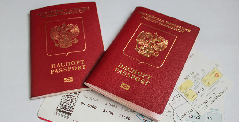 МВД предложило исключить запись о детях из загранпаспортов родителей