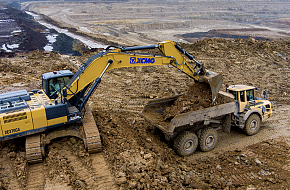 Цемент сворачивает на трассу