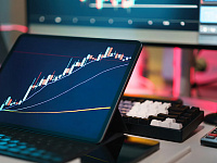 Президент Давосского форума заявил о самом высоком с 1945 года глобальном долге