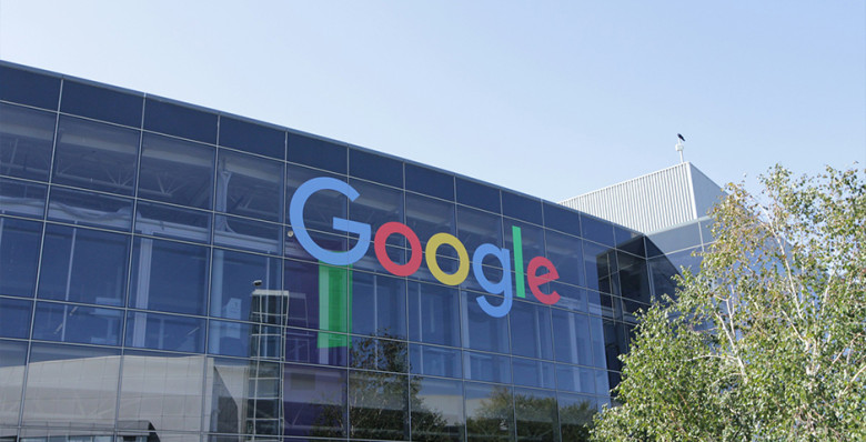 Годовая выручка Alphabet впервые превысила $400 млрд