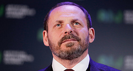 Bloomberg узнал об отказе Аркадия Воложа от российского гражданства