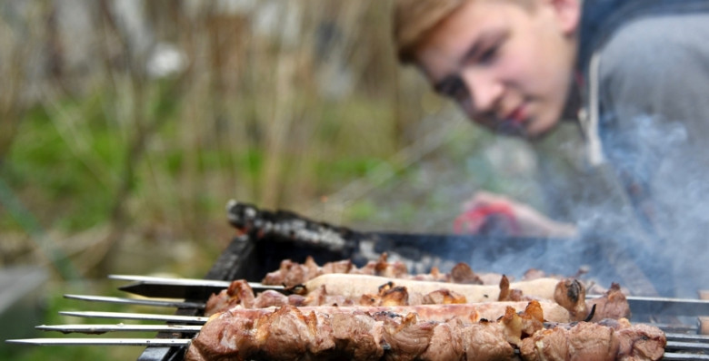 Каждый пятый россиянин имитирует работу в дни между майскими праздниками