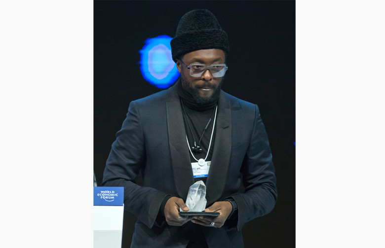 Уильям Адамс принимает премию Crystal Award