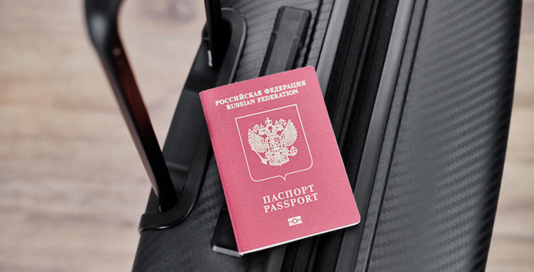 Для детей до 14 лет изменятся правила выезда из РФ в ряд стран
