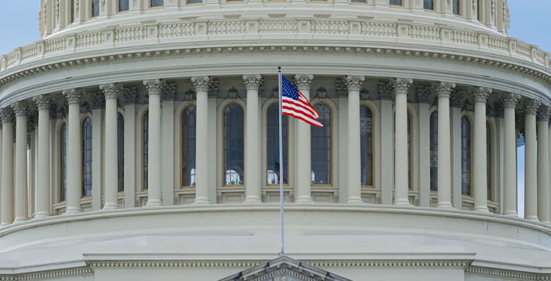 Сенат США принял законопроект Дональда Трампа о налогах и расходах
