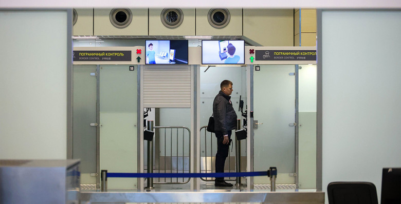 Число запретов на выезд за рубеж для россиян выросло более чем на 40%