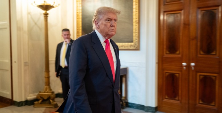 Дональд Трамп объявил о введении 30%-ных пошлин против ЕС и Мексики