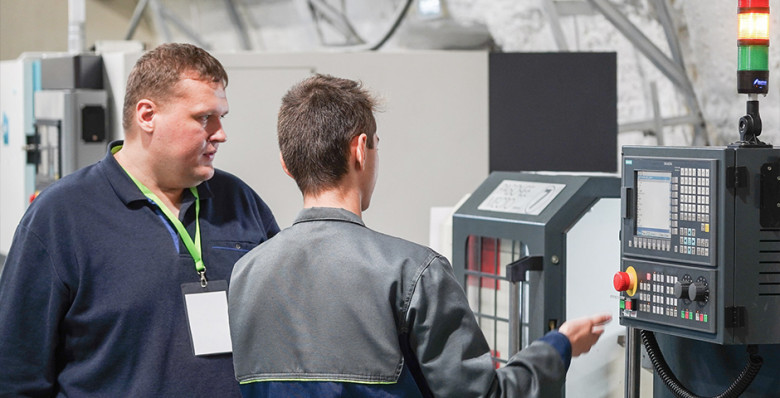 Владимир Путин поручил закрепить в законодательстве статус стажеров