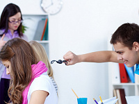 Минпросвещения разрешило школам вводить оценки за поведение