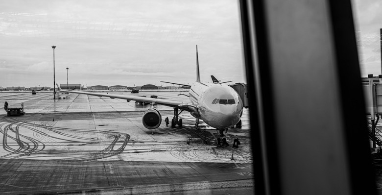 В США из-за бурана отменили или задержали более 12 тысяч рейсов 