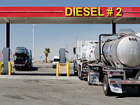 В США бензин подорожал на 30% из-за конфликта на Ближнем Востоке