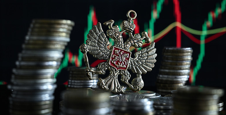 Минфин оценил дефицит бюджета России с начала года в 4,9 трлн рублей