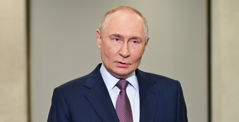 Владимир Путин сообщил об испытаниях подводного аппарата «Посейдон» Владимир Путин сообщил об испытаниях подводного аппарата «Посейдон»