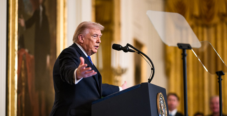 FT рассказала об угасании интереса Дональда Трампа к мирным переговорам по Украине