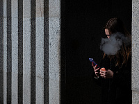 Правкомиссия разрешила регионам запрещать продажу вейпов