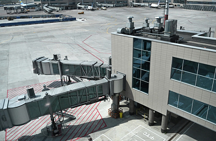 В «Домодедово» прилетел дисконт