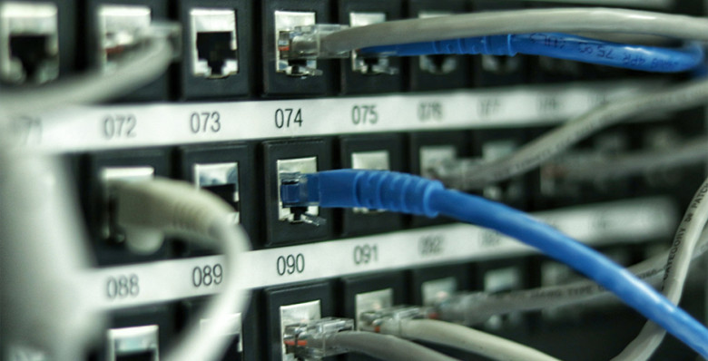 «Дом.ру» ограничит скорость интернета при превышении трафика в трех городах