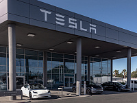 Илон Маск объявил о скором прекращении выпуска двух моделей Tesla