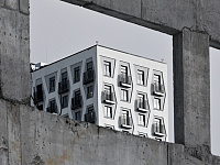 В ОП рассказали, кто может взыскать неустойку с застройщика за срыв сроков