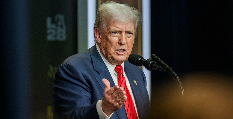 Дональд Трамп назвал свое фото на обложке Time «худшим за всю историю»