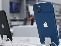 «Известия» узнали о переговорах России и Apple о предустановке RuStore