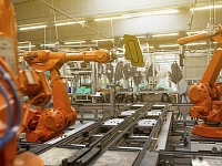 PwC: отрасли, интенсивно внедряющие ИИ, растут быстрее других