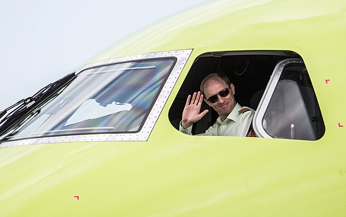 О чем поет автопилот