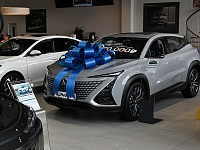Продажи новых автомобилей в РФ с начала года упали на 25%
