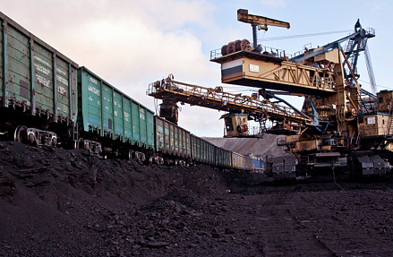 У угля горят показатели