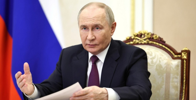 Владимир Путин учредил День коренных народов и День языков России