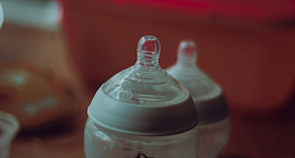 Минздрав Франции отозвал детские смеси Nestle и Lactalis после смертей младенцев