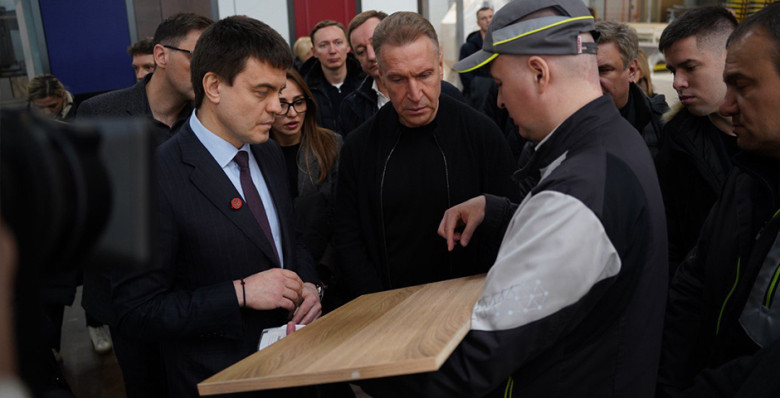 ВЭБ.РФ поддерживает запуск крупнейшего мебельного производства в Сибири