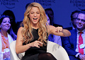 Шакира во время участия в дискуссии в рамках 47-го Всемирного экономического форума в Давосе