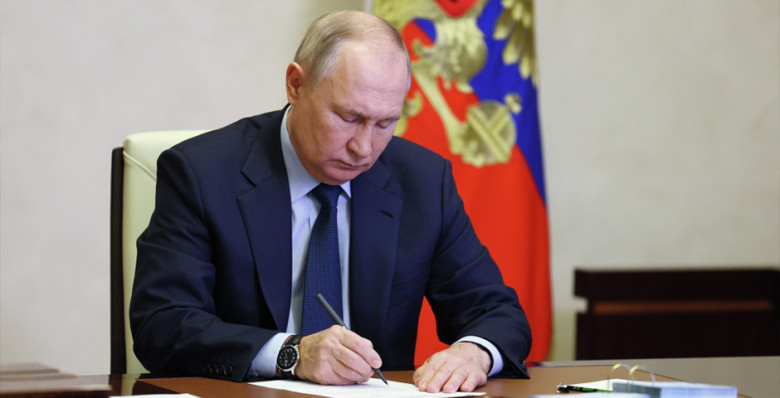 Владимир Путин подписал закон о повышении НДС до 22%