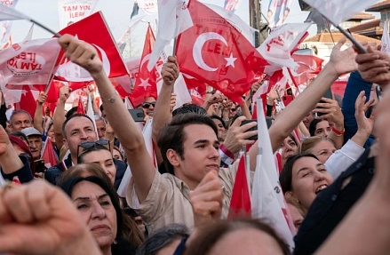 Оппозиция взяла города в Турции: ждать ли России сюрпризов